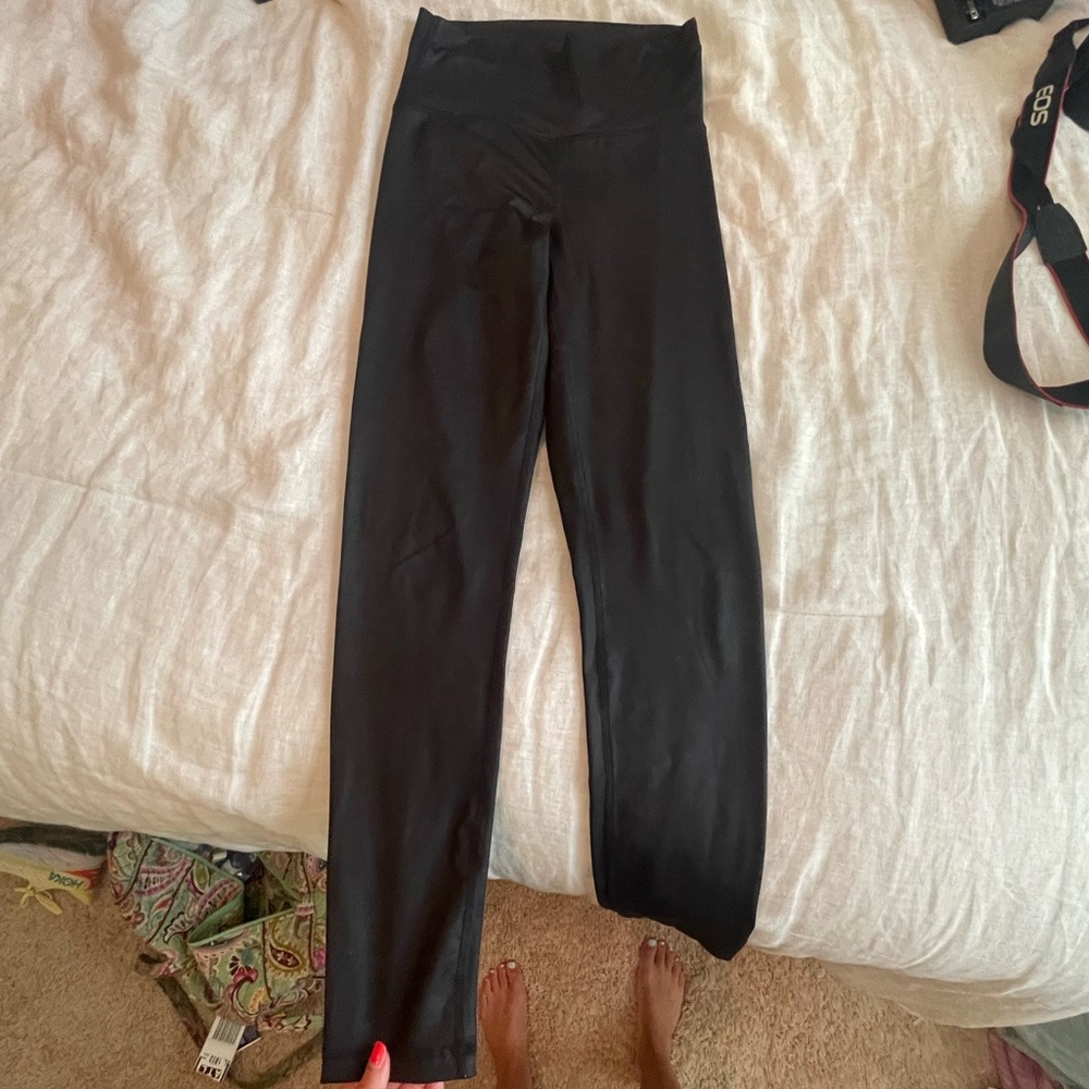 Aritzia TNA leggings